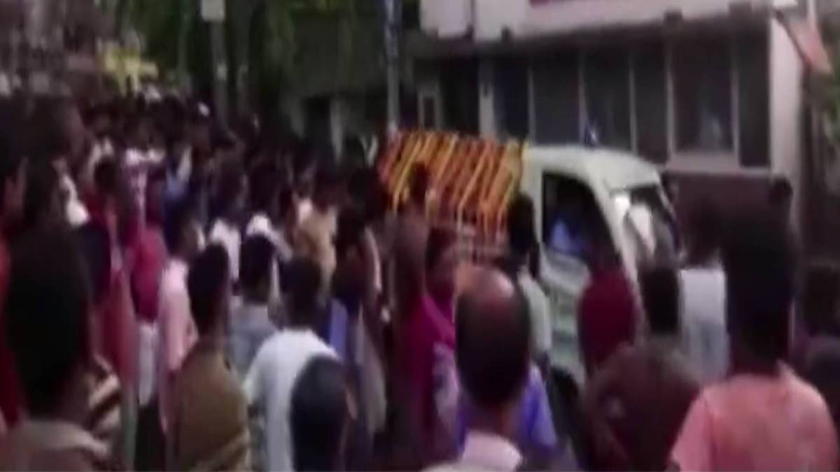 बीजेपी सांसद के नेतृत्व में निकला जुलूस