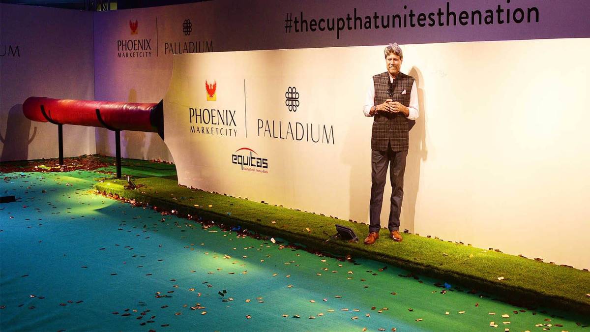 कपिल देव ने किया सबसे लंबे क्रिकेट बैट का अनावरण, 6.5 टन वजनी और 51 फीट