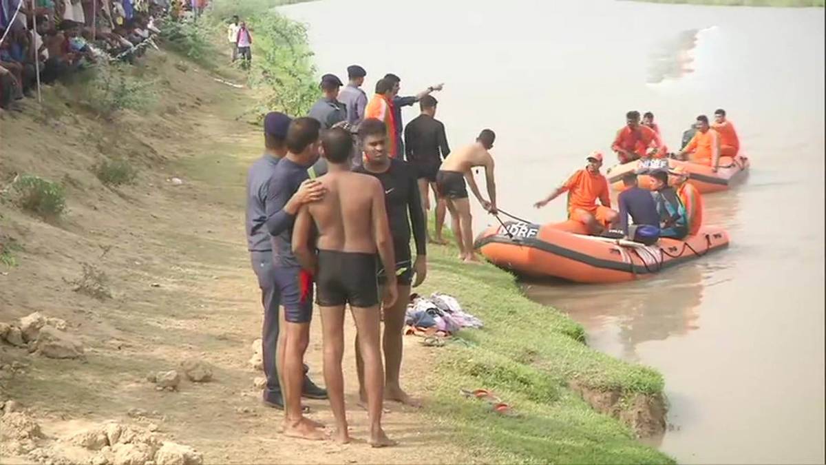 लखनऊ पिकअप हादसा (फोटो-ANI)