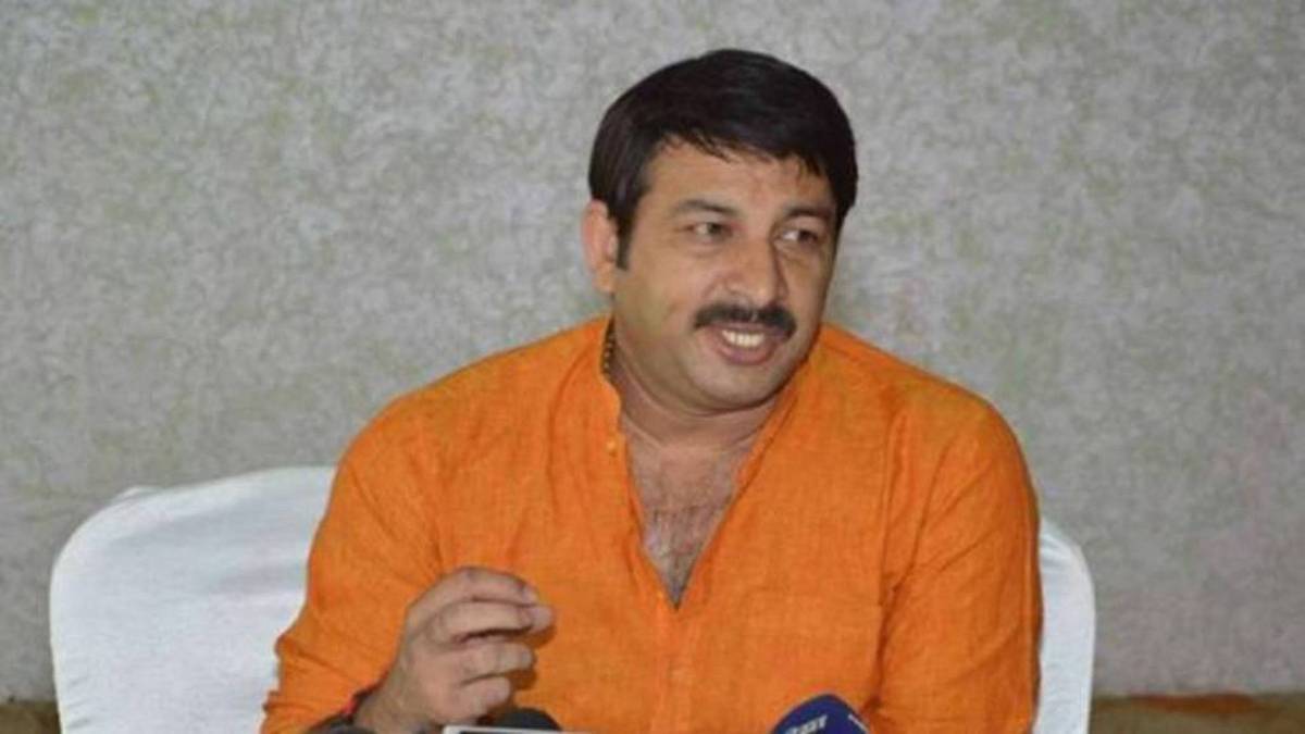 मनोज तिवारी बोले- स्कूलों में पार्टी का प्रचार कर रहे हैं केजरीवाल