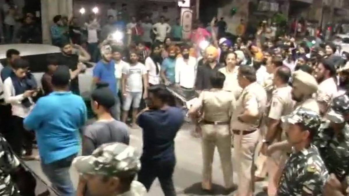 ऑटोवाले की पिटाई पर सिख सियासत भी गर्म