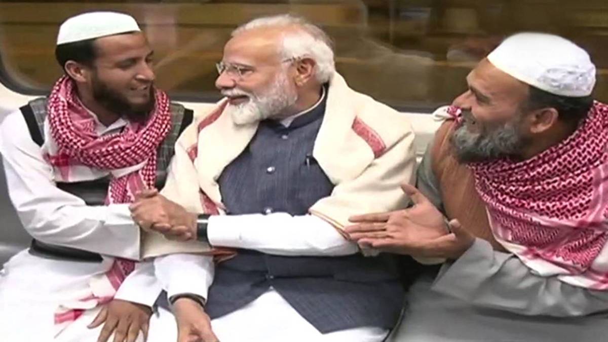 नरेंद्र मोदी