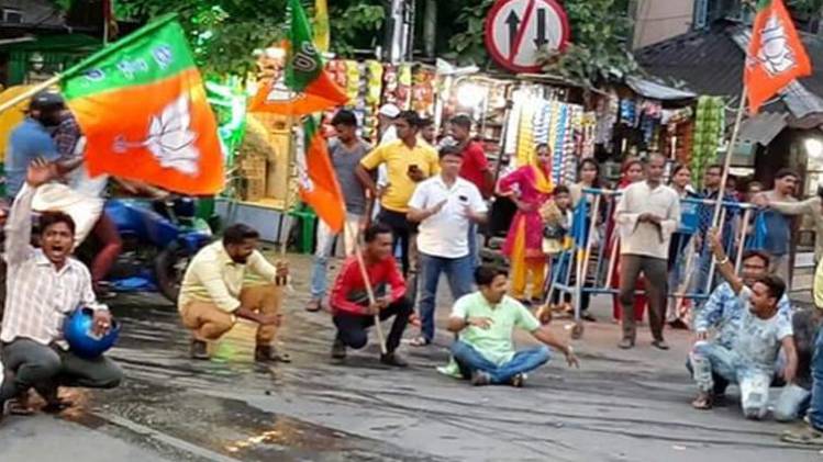 हिंसा के खिलाफ बीजेपी का मार्च