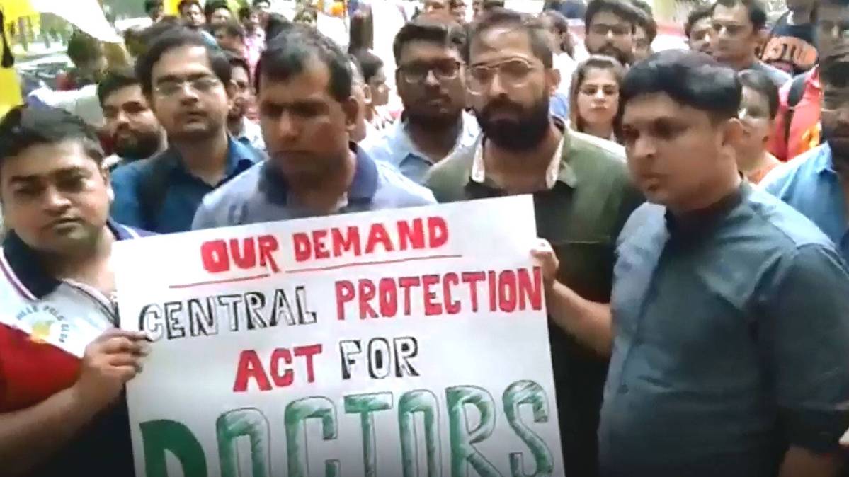 ग्राउंड रिपोर्ट: जानें आखिर क्या हैं डॉक्टरों की मांगें