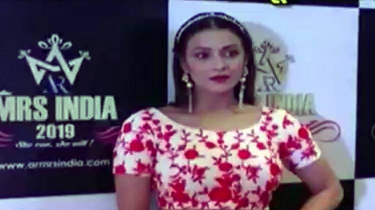 कार्यक्रम के दौरान की तस्वीर