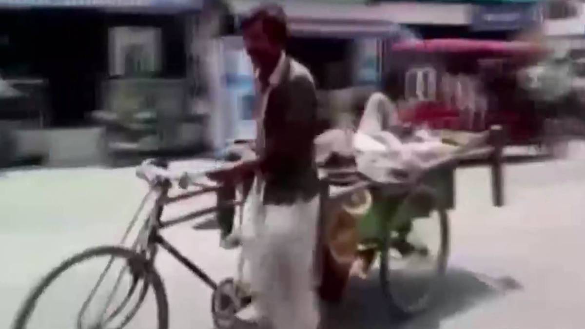 ठेले पर मरीज