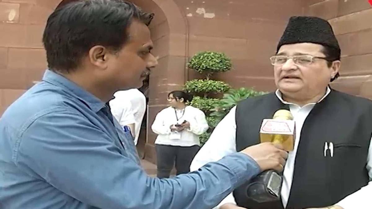 मुरादाबाद के सपा सांसद एसटी हसन