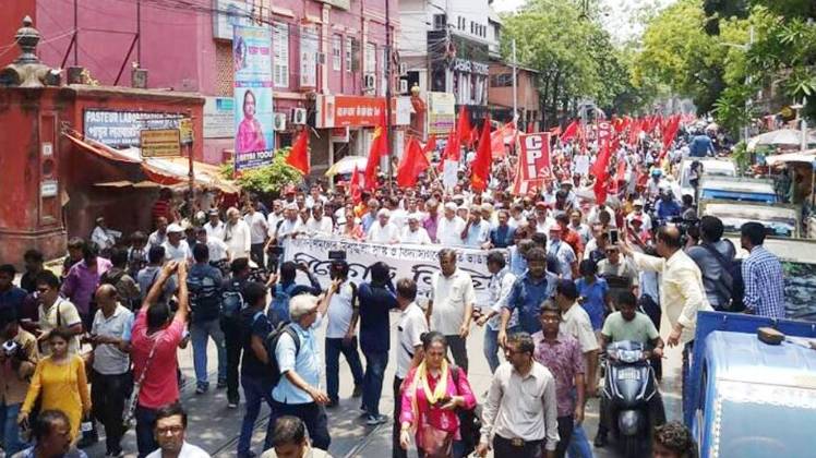 बंगला में हिंसा