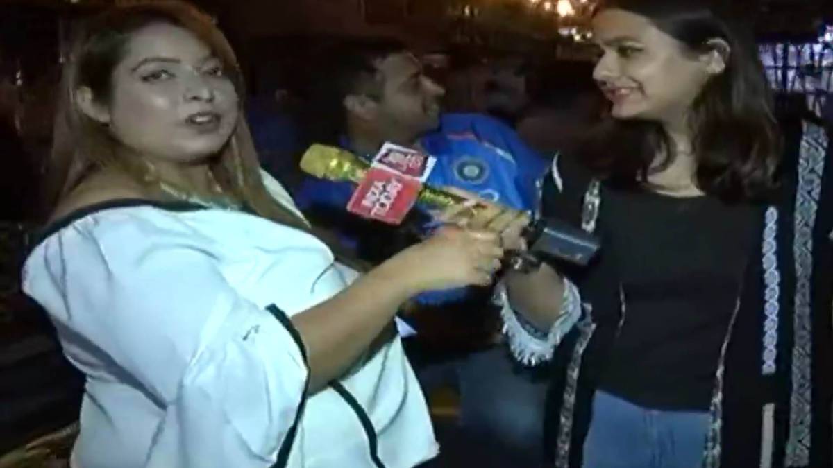 मैच के दौरान विराट के समर्थक