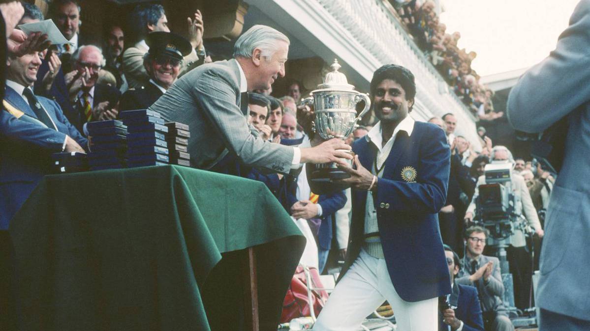1983 क्रिकेट वर्ल्ड कप का खिताब जीतने के बाद कपिल देव