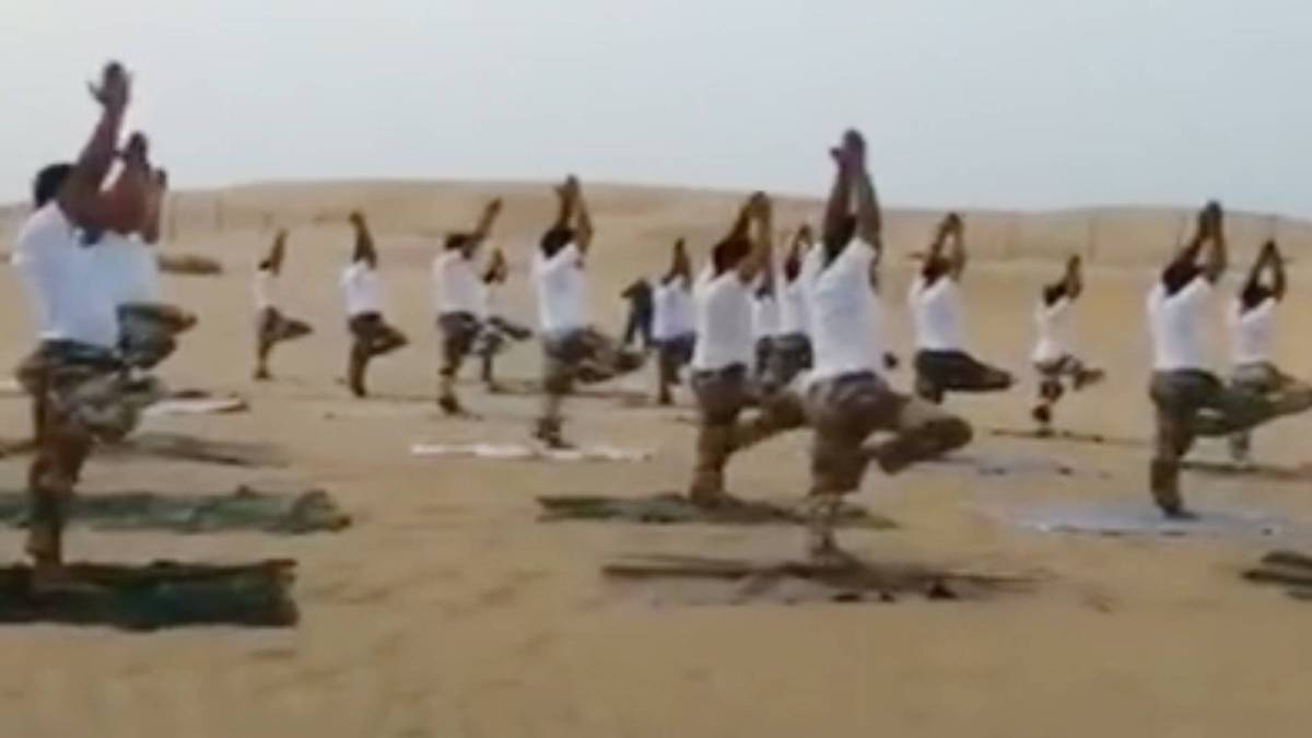 बीएसएफ जवानों का योग