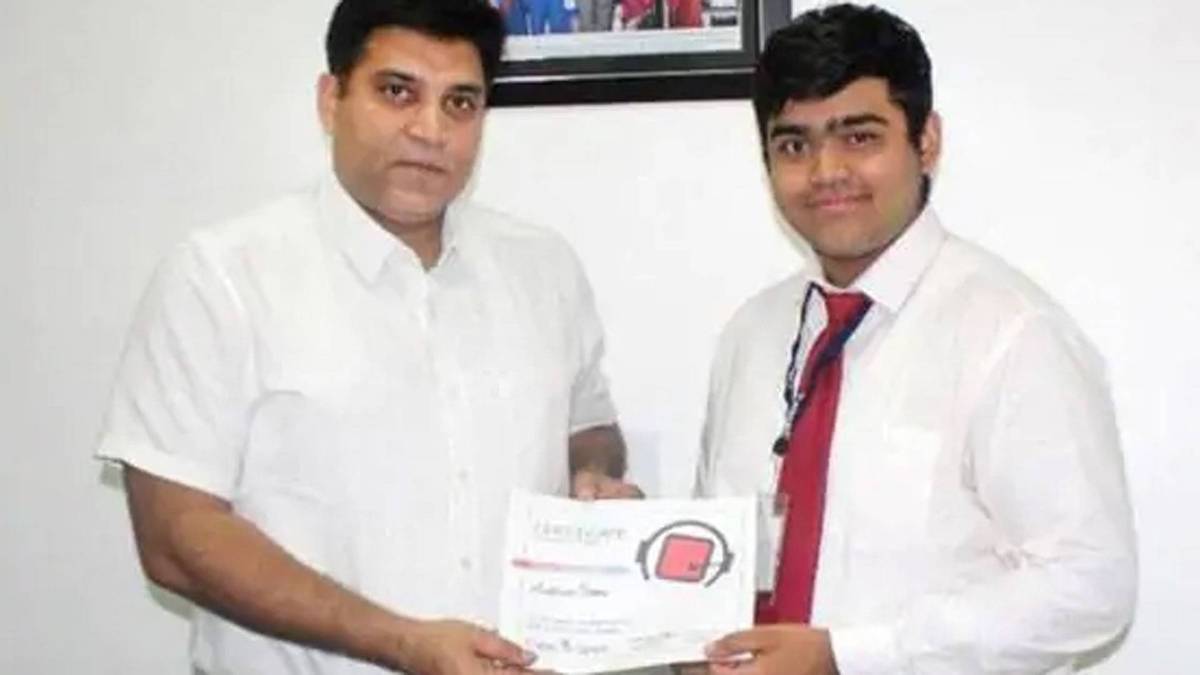 दिल्ली के आभास सिक्का