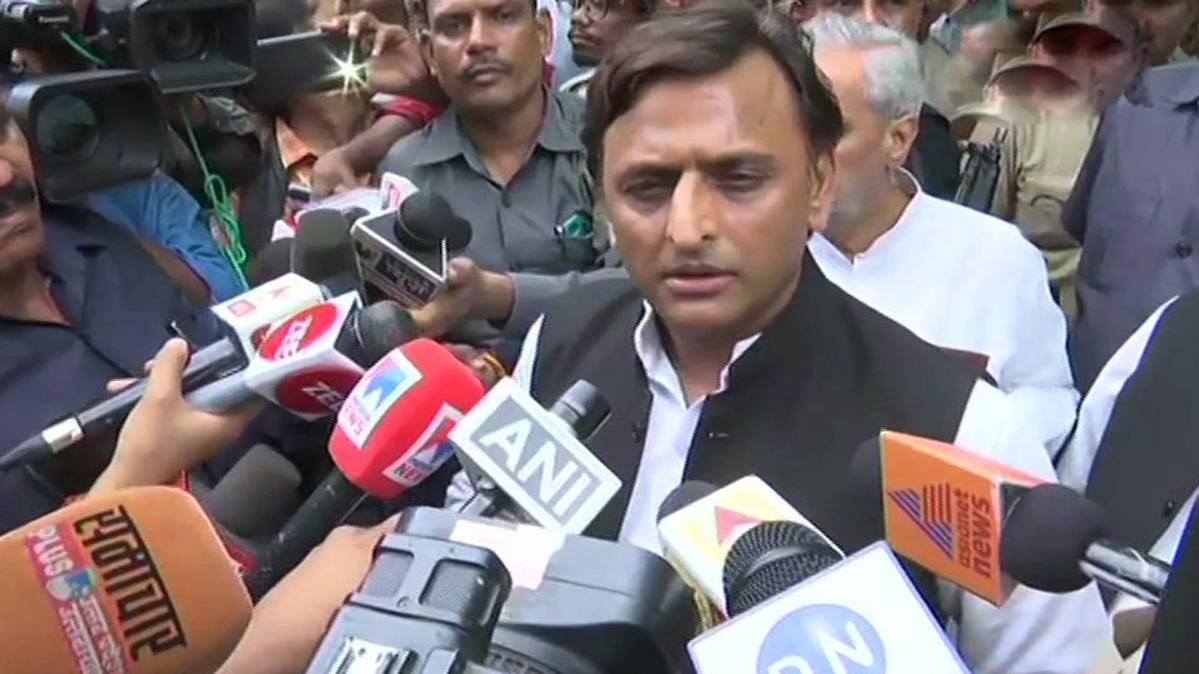 अखिलेश यादव