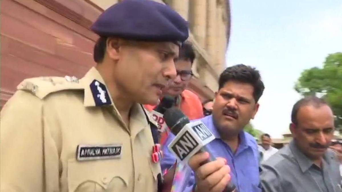 दिल्ली पुलिस कमिश्नर अमुल्य पटनायक