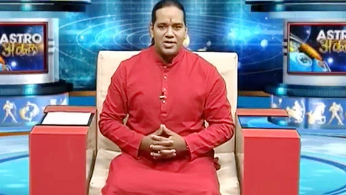 एस्‍ट्रो अंकल शिरोमणि सचिन के साथ