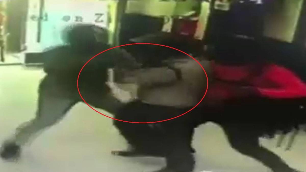 बैंक में लूट