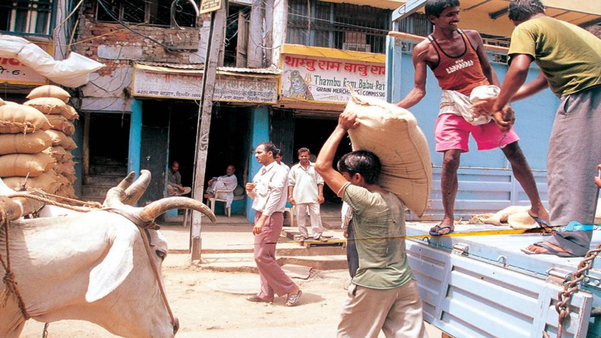 गरीबों की उम्मीदों पर खरा उतरा बजट ?