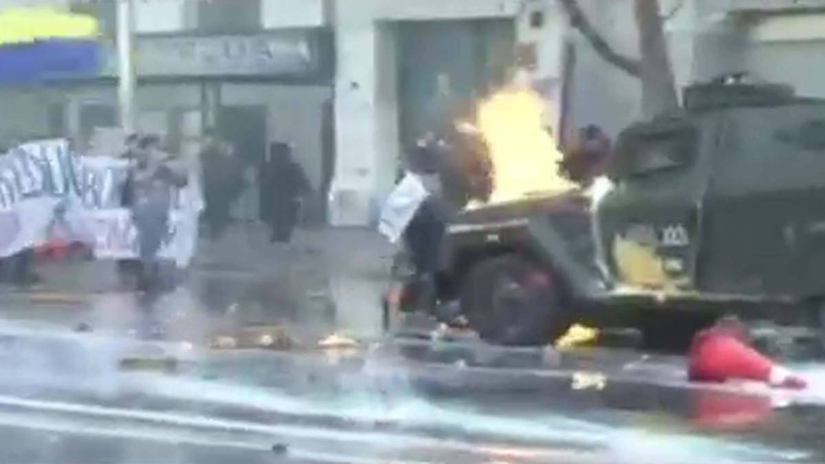 चिली में बवाल