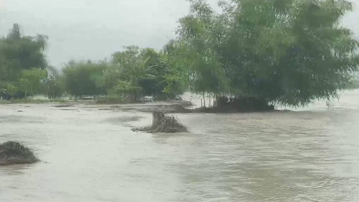 असम में बाढ़ का कहर