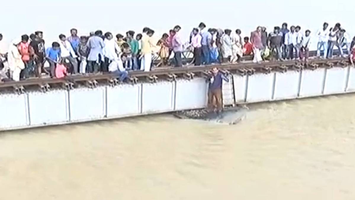 बाढ़ से हाहाकार