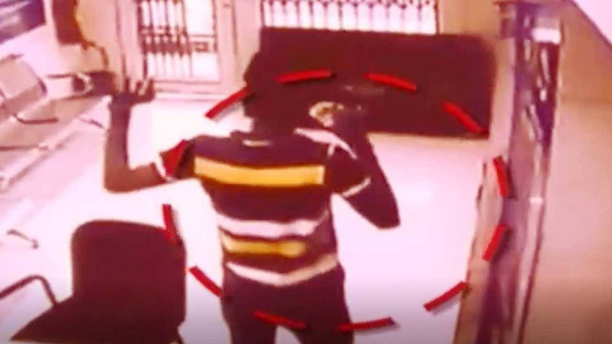 फिल्मी अंदाज में कंपनी को लूटने की कोशिश