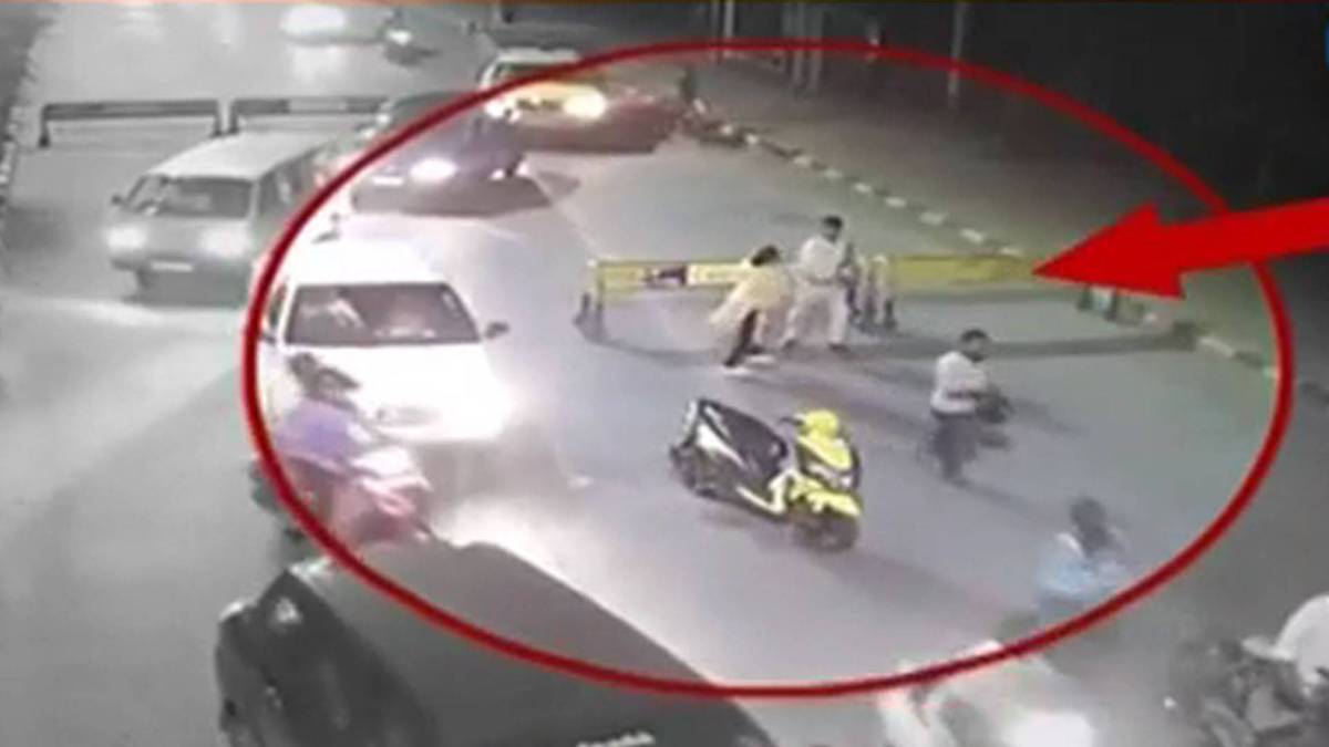 पुलिस ने पीटा