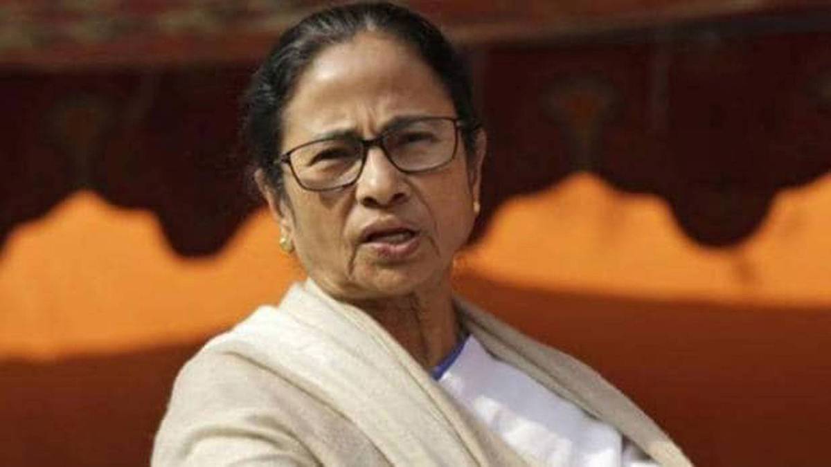 चुनाव की तैयारियों में जुड़ी ममता सरकार