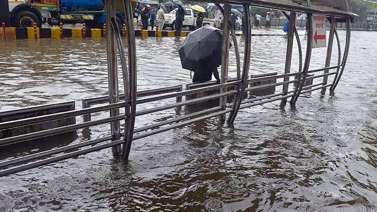 मुंबई में बारिश
