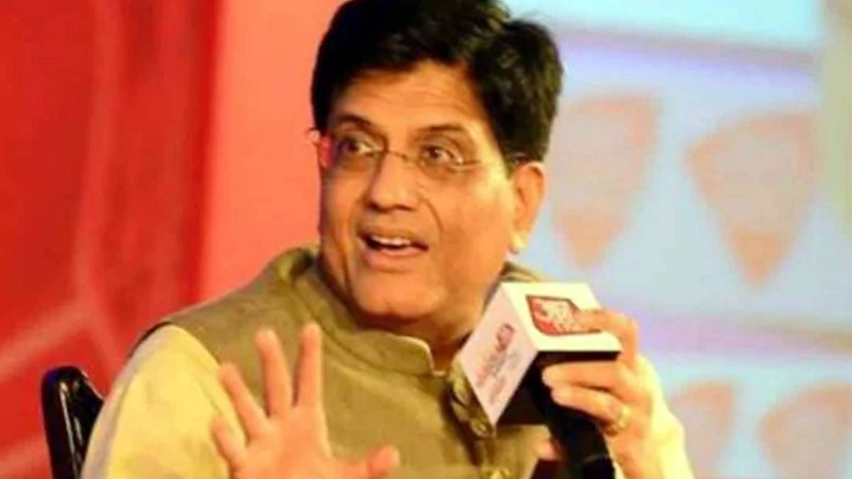 रेल मंत्री पीयूष गोयल