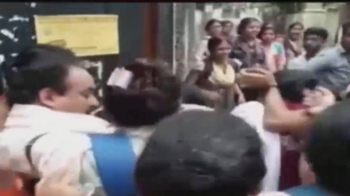 10 मिनट 50 खबरें