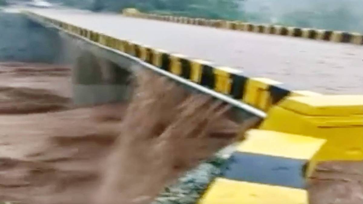 100 शहर 100 खबर