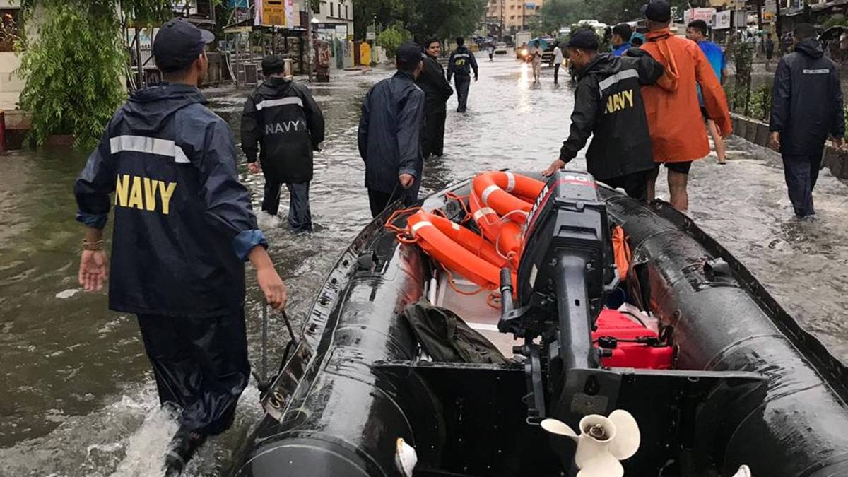 भारी बारिश