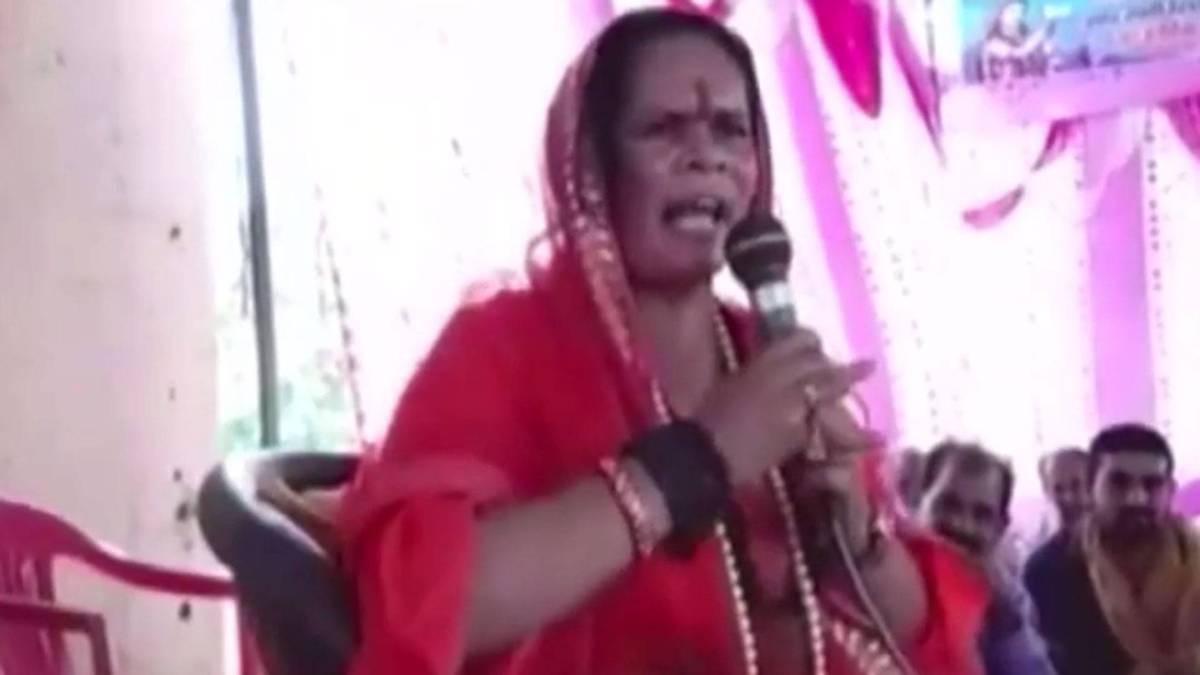 भड़काऊ भाषण देने पर उतारू नेता