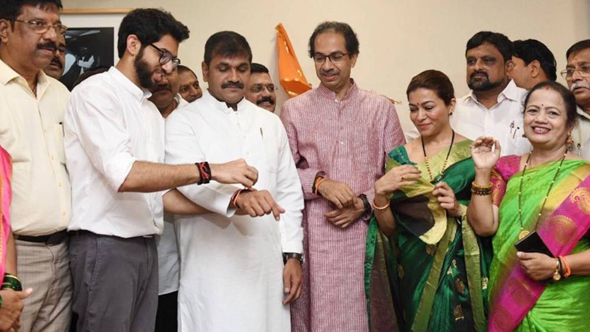 सचिन अहीर NCP छोड़कर शिवसेना में शामिल(फोटो-@ShivSena)