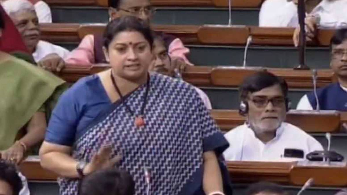 स्मृति ईरानी