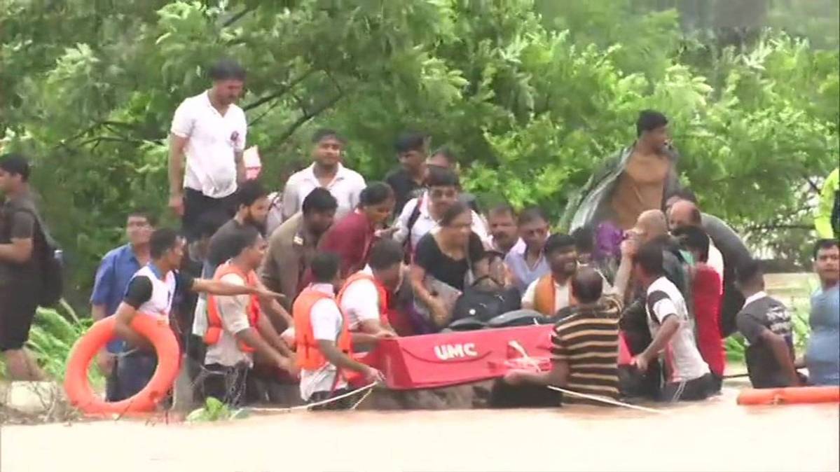 10 मिनट 50 खबरें