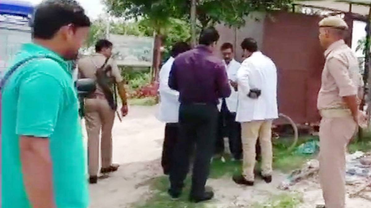 मौका-ए-वारदात पर पुलिस(फोटो- ANI)