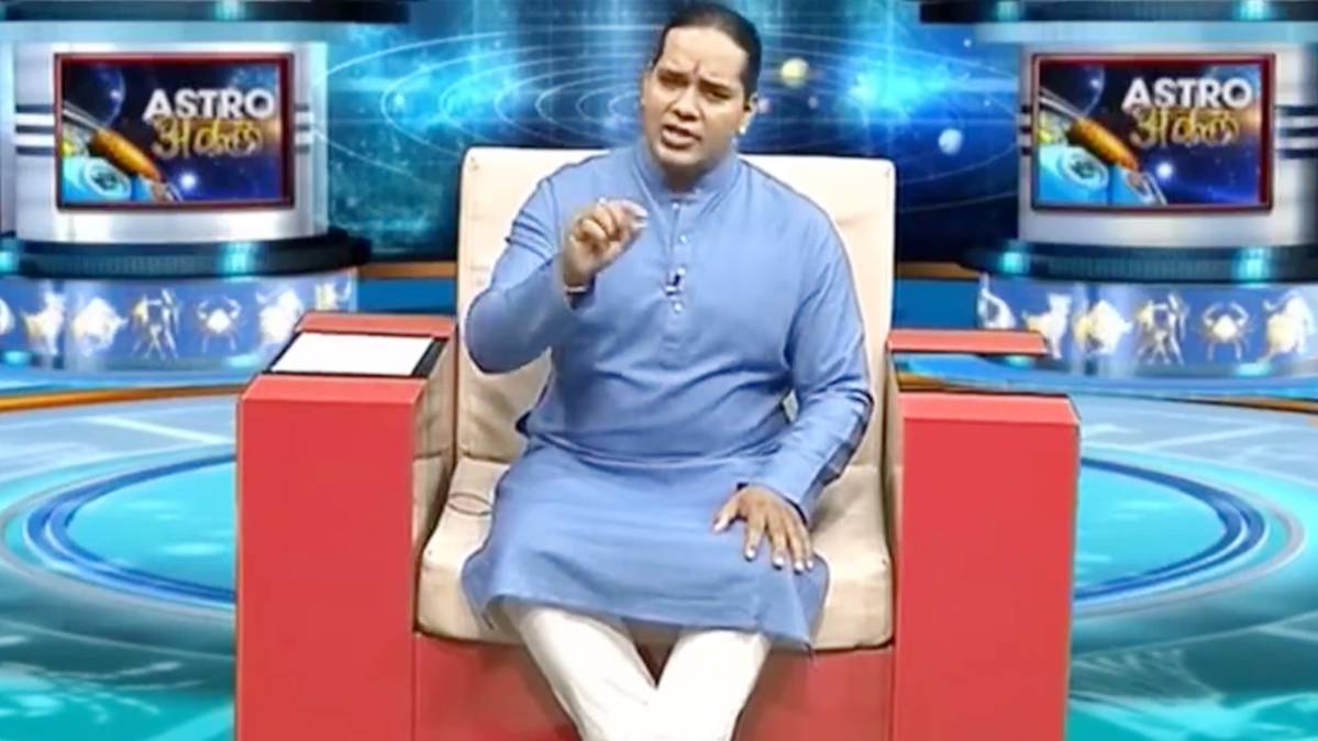 एस्ट्रो अंकल शिरोमणि सचिन के साथ