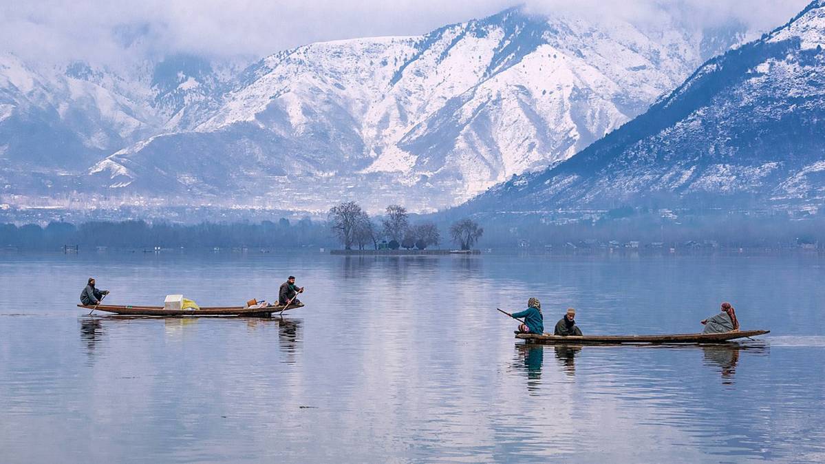 डल झील- श्रीनगर