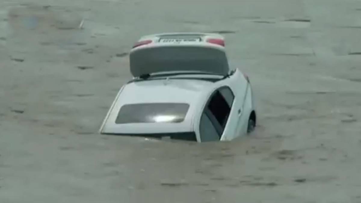 जगुआर न मिलने पर नहर में बहा दी BMW