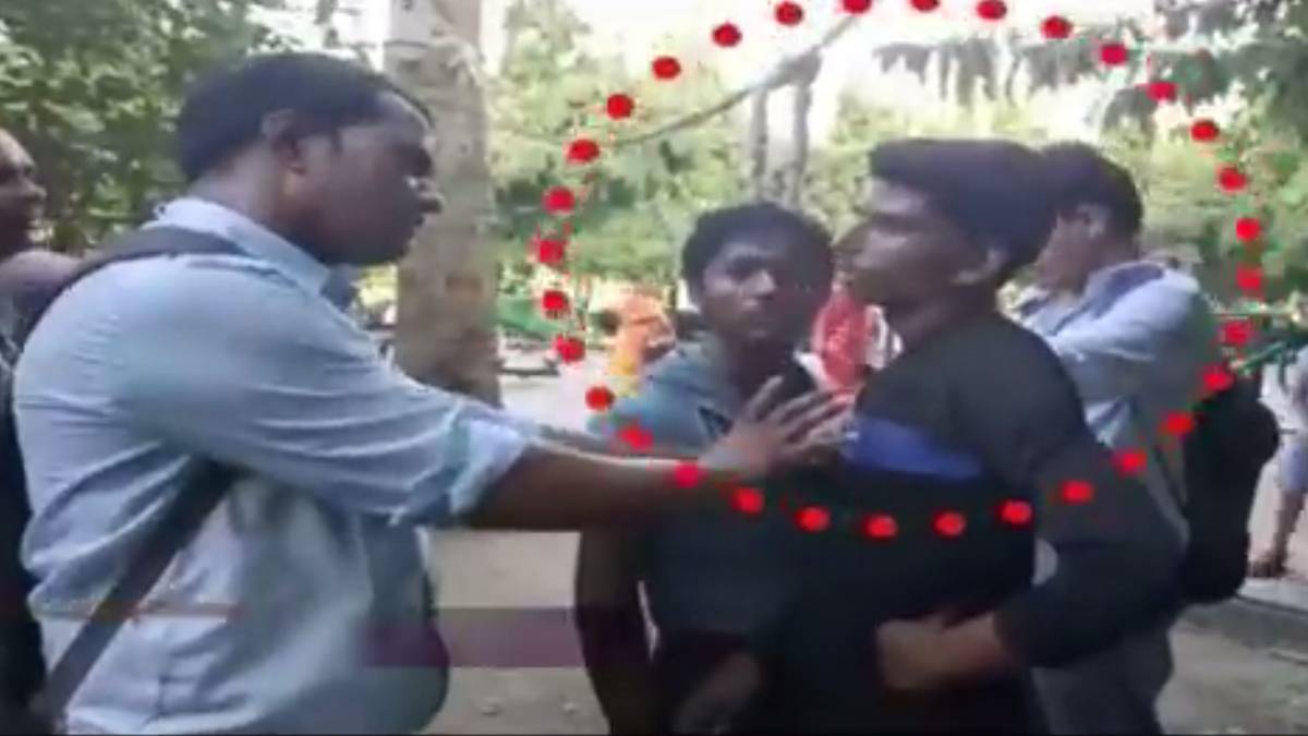 वारदात को अंजाम देते वक्त रंगे हाथ धरे गए झपटमार