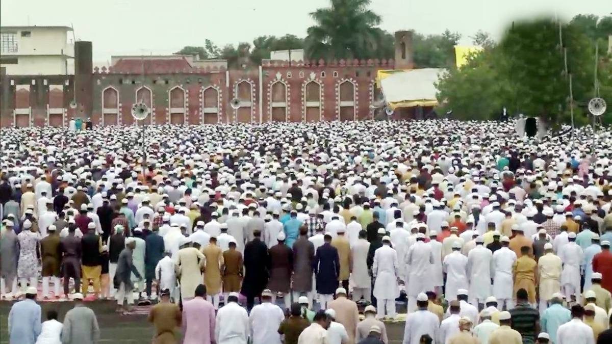 ईद का त्योहार (फोटो- twitter/@ANI)