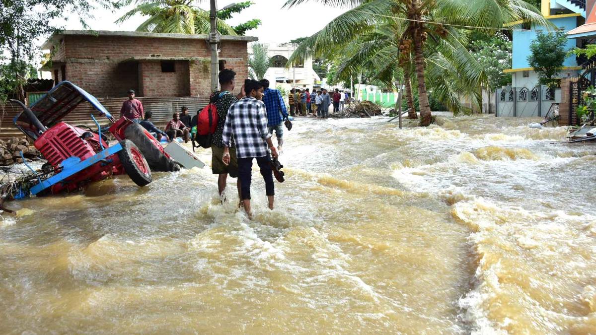 बाढ़ से भारी तबाही (फाइल फोटो-IANS)