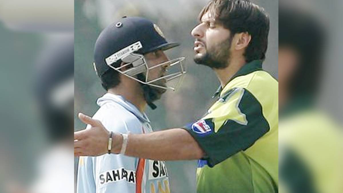 शाहिद अफरीदी और गौतम गंभीर(फाइल फोटो)