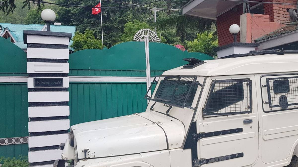 23 दिन से हिरासत में हैं घाटी के नेता