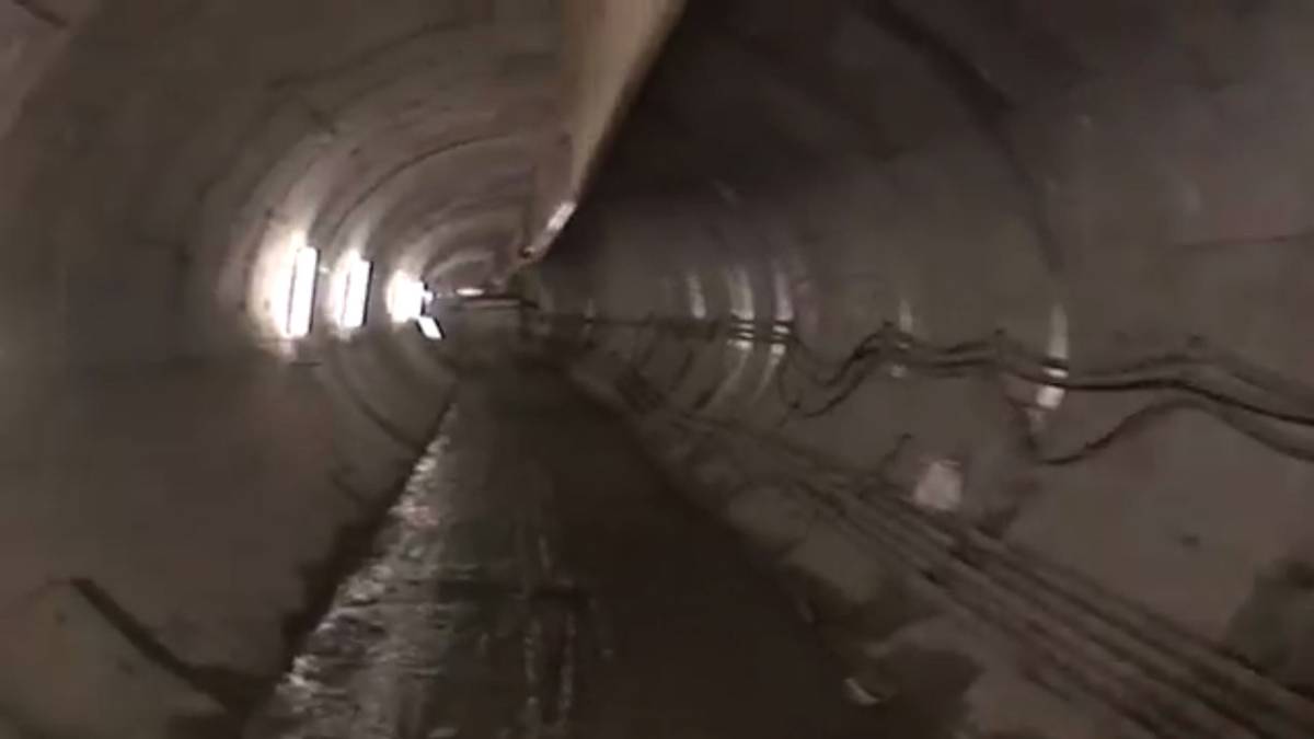 अब नदी के बीच से गुजरेगी मेट्रो