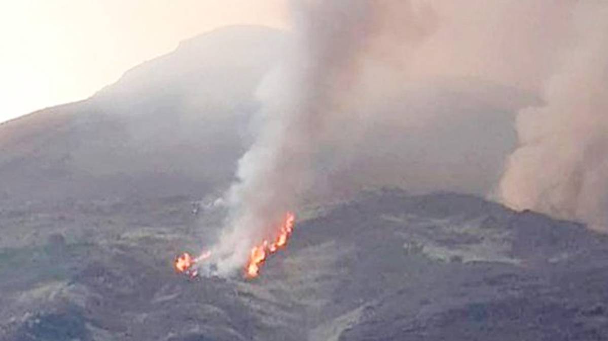 इटली के स्ट्राम्बोली ज्वालामुखी में एक बार फिर धमाका (PHOTO TWITTER)