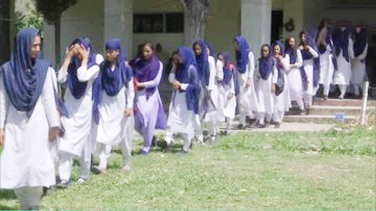 जम्‍मू के स्‍कूल-कॉलेज में पढ़ाई शुरू(फोटो-ANI)