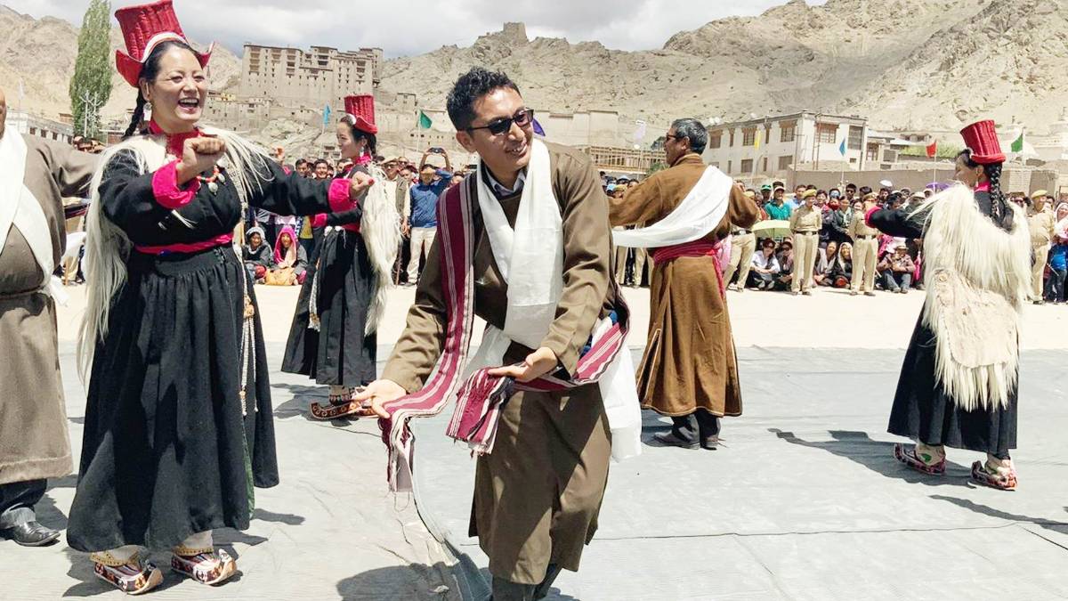 लद्दाख के सांसद जामयांग सेरिंग नामग्‍याल(फोटो-@MPLadakh)