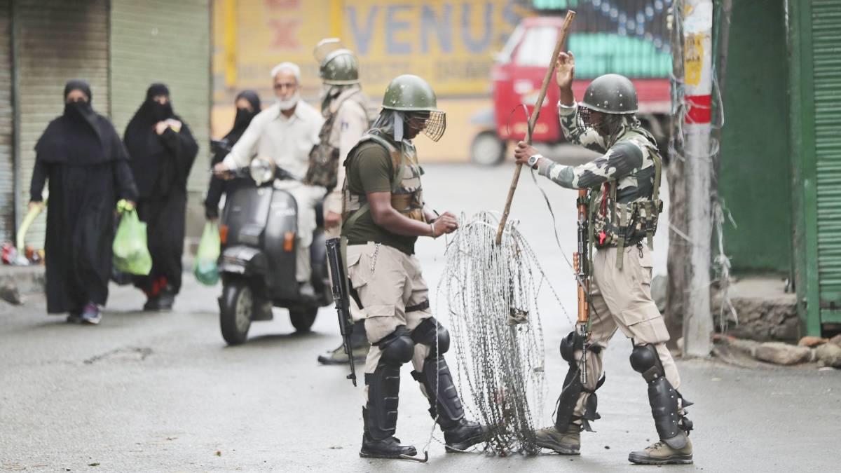 कश्मीर में हालात काबू में